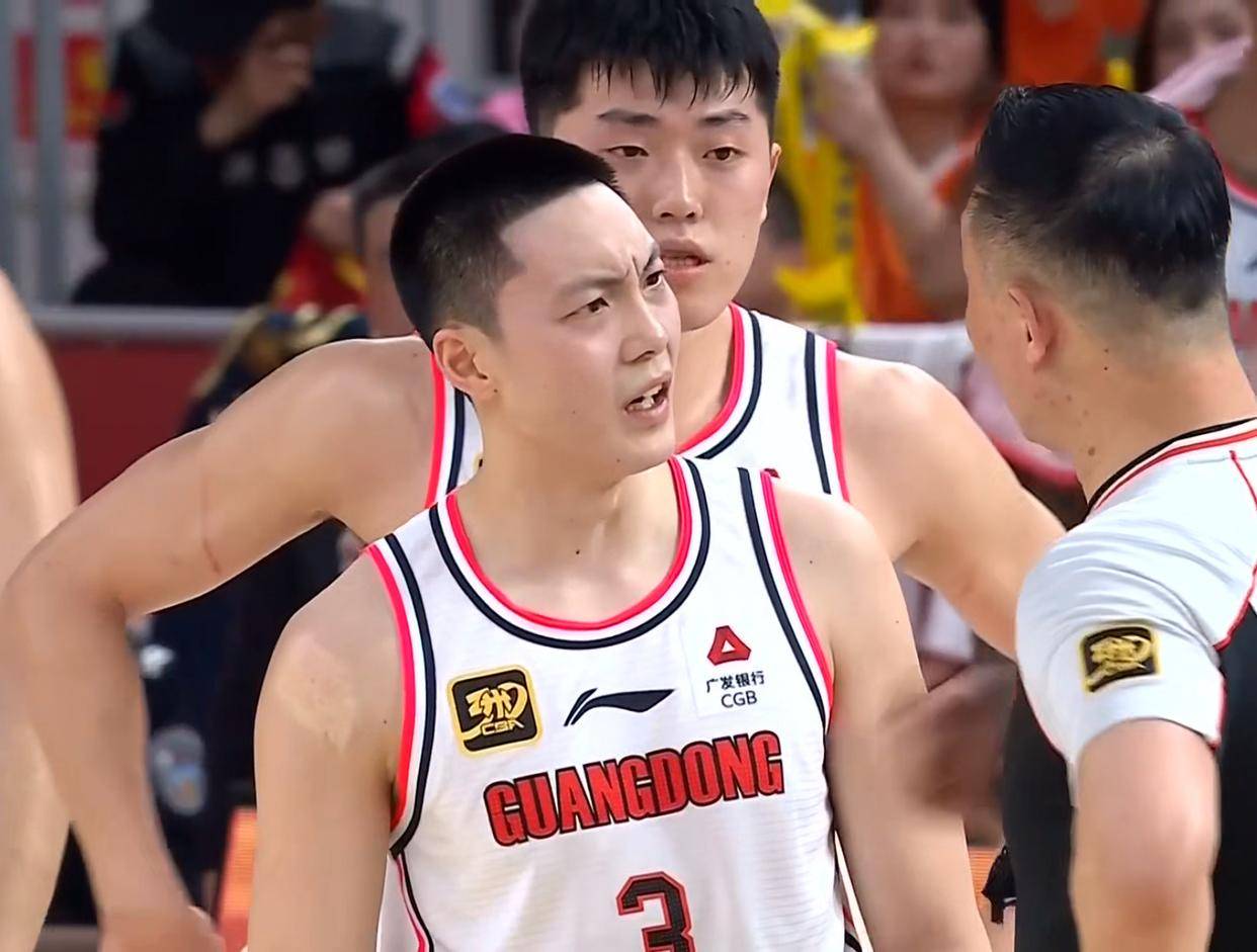 关于集结日广厦男篮备战足总杯，迎来里程碑细节曝光，媒体盛赞，阵容厚度经受考验的信息