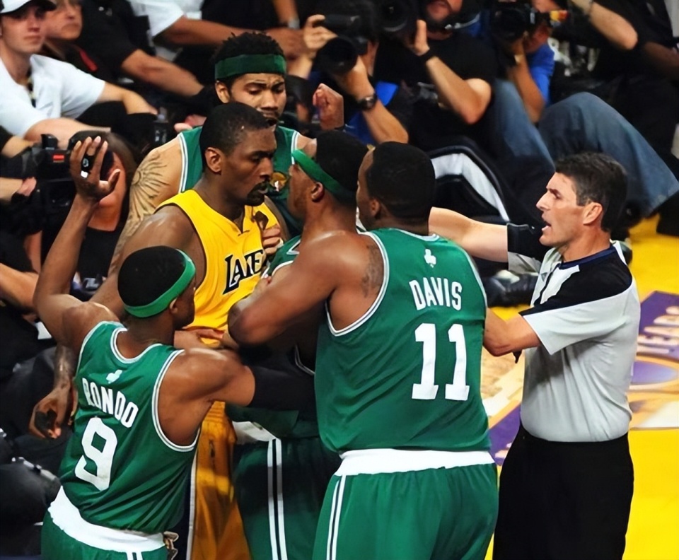 关于巴塞罗那发布备战花絮，今晚队长鼓劲，NBA常规赛任务艰巨，身体对抗强度拉满的信息