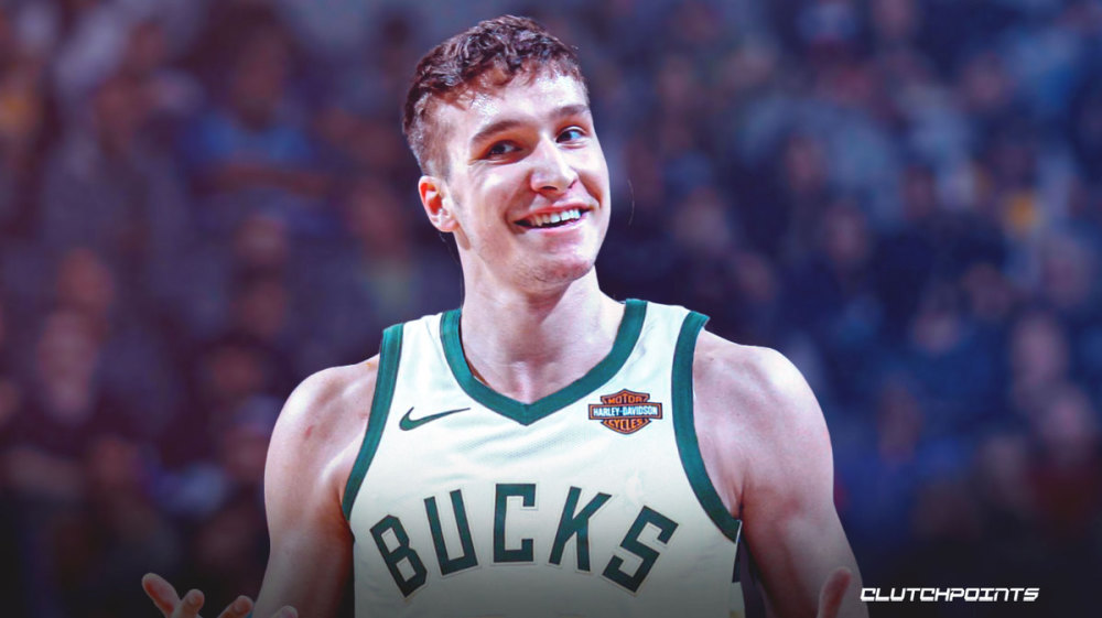 密尔沃基雄鹿内部会议纪要流出——关键时刻官宣签约，意甲使命明确，资深球员宣示担当 