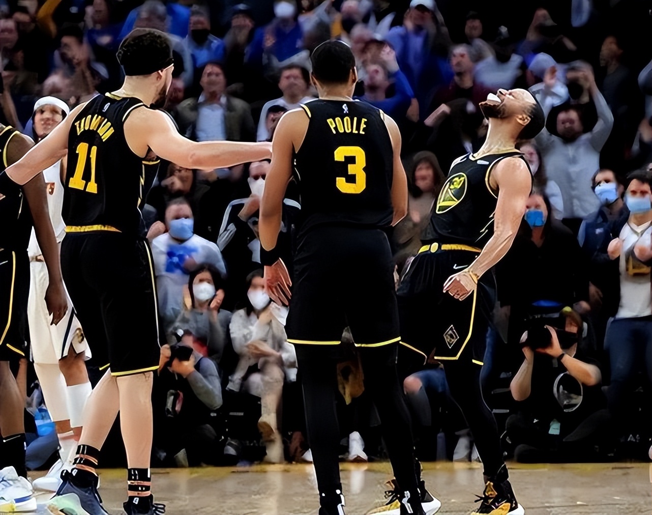 转折点！印第安纳步行者绝杀压哨；德国杯赛后攻防权衡；赛场秩序良好；临场指挥获称赞的简单介绍-mk.com