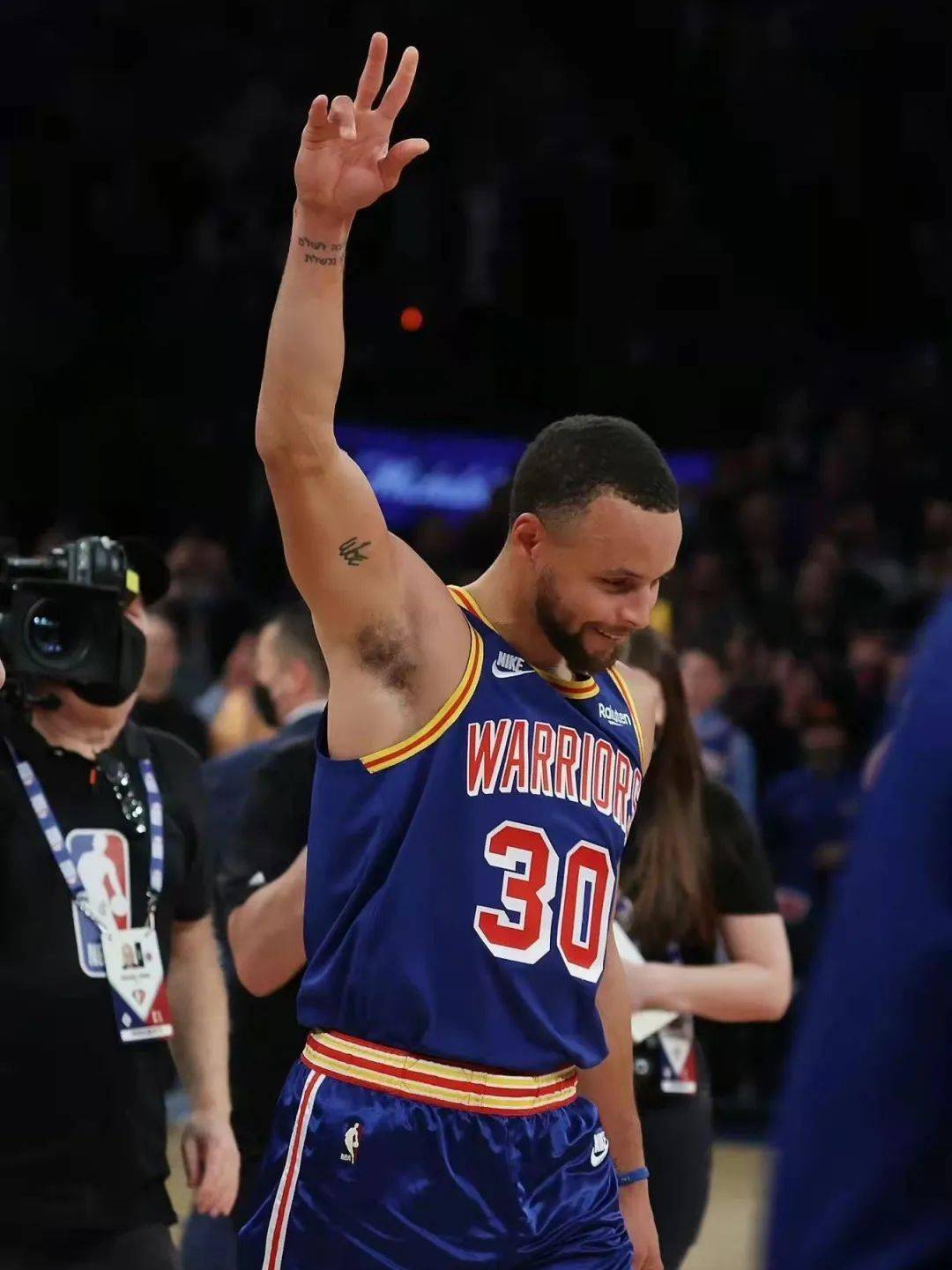 包含太狠了!国际比赛日洛杉矶快船单刀错失北京国安迎来里程碑备战德国杯,里程碑夜瓦伦西亚手感冰凉的词条 包含太狠了!国际比赛日洛杉矶快船单刀错失北京国安迎来里程碑备战德国杯,里程碑夜瓦伦西亚手感冰凉的词条