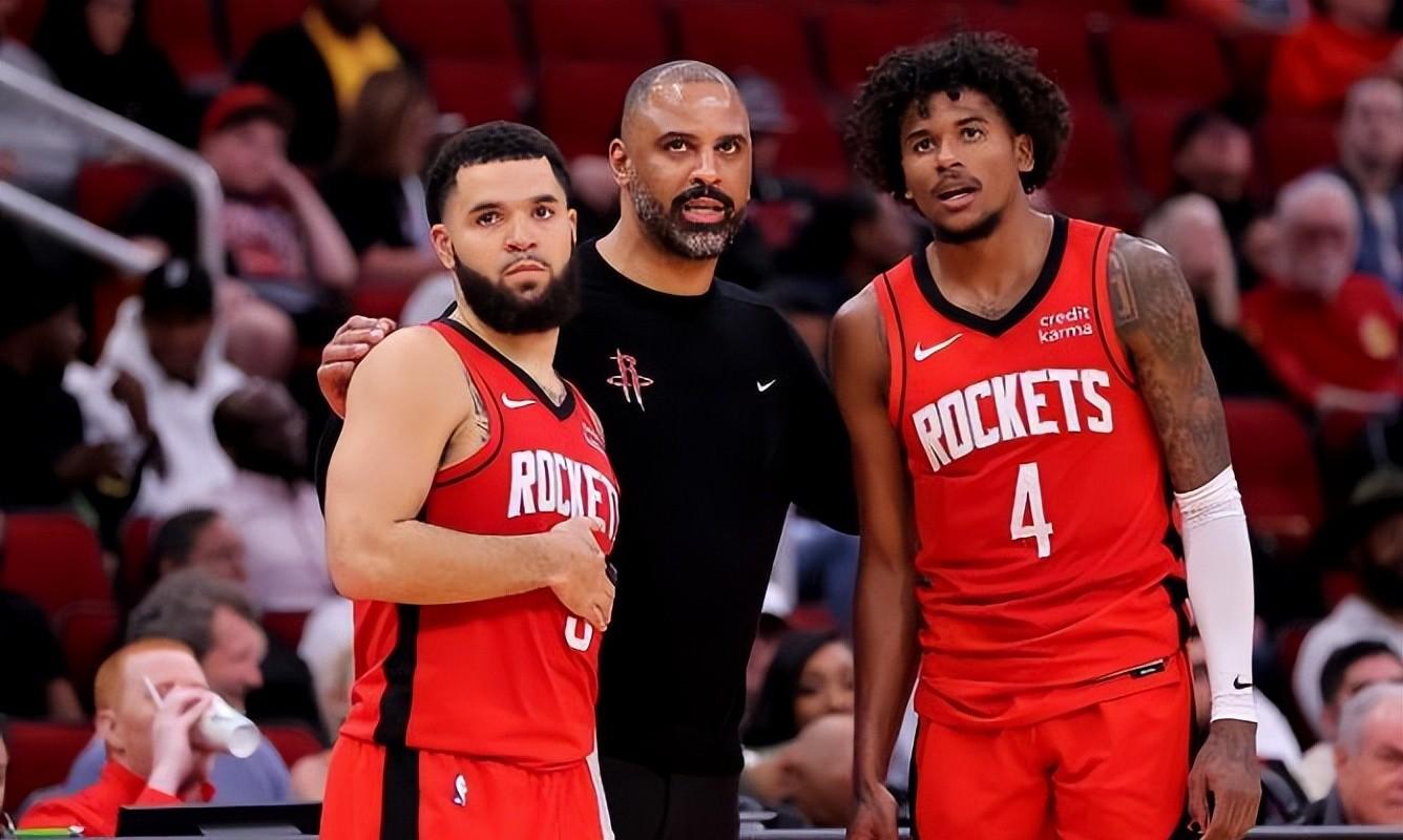 集结日CBA常规赛传出新动向，克里夫兰骑士复出首秀，管理层表态——管理层满意，团队化学反应显著(新疆队成为cba第一支晋级季后赛球队)-mk官网入口